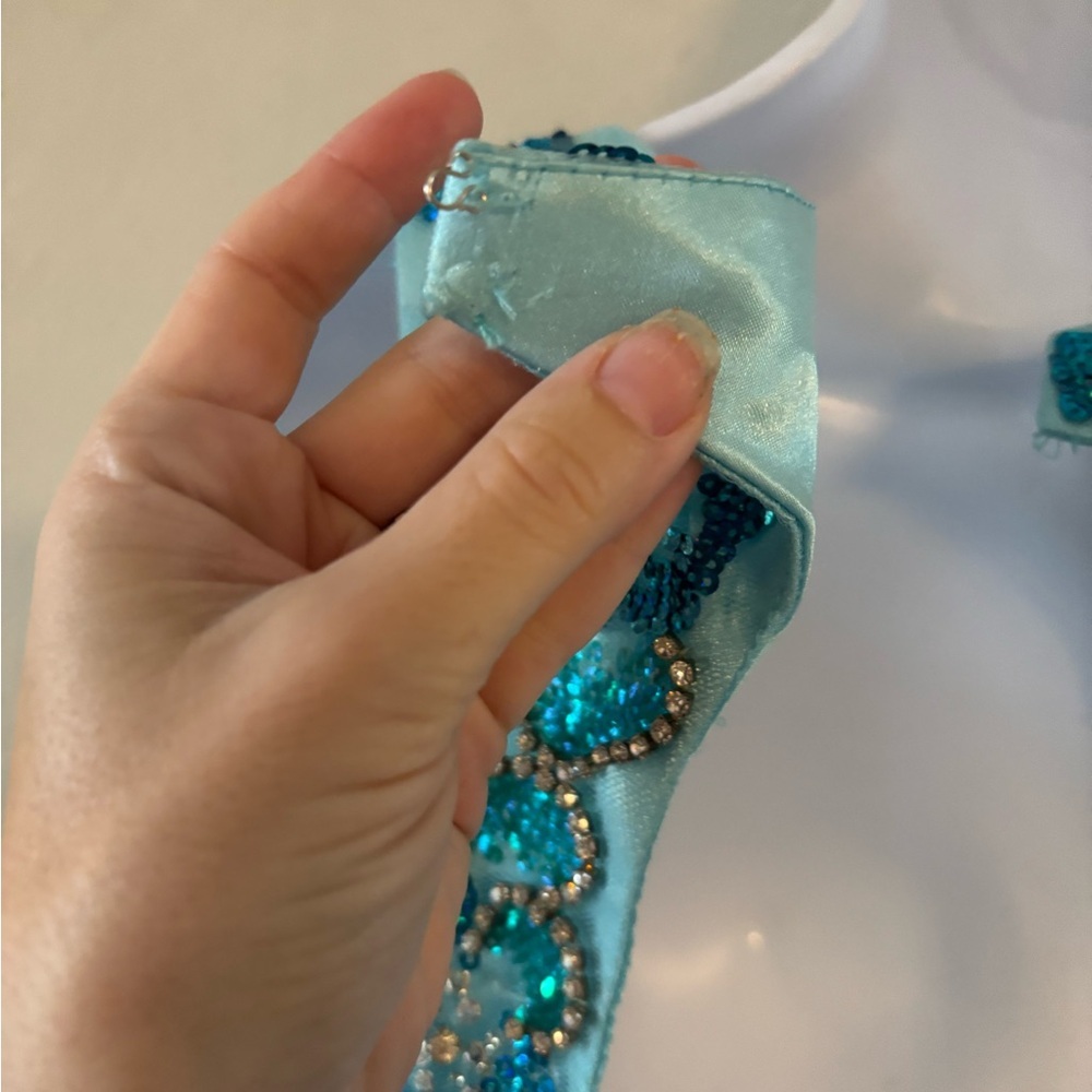 Poly Ariel Prom Dress - Picture 12 of 13
